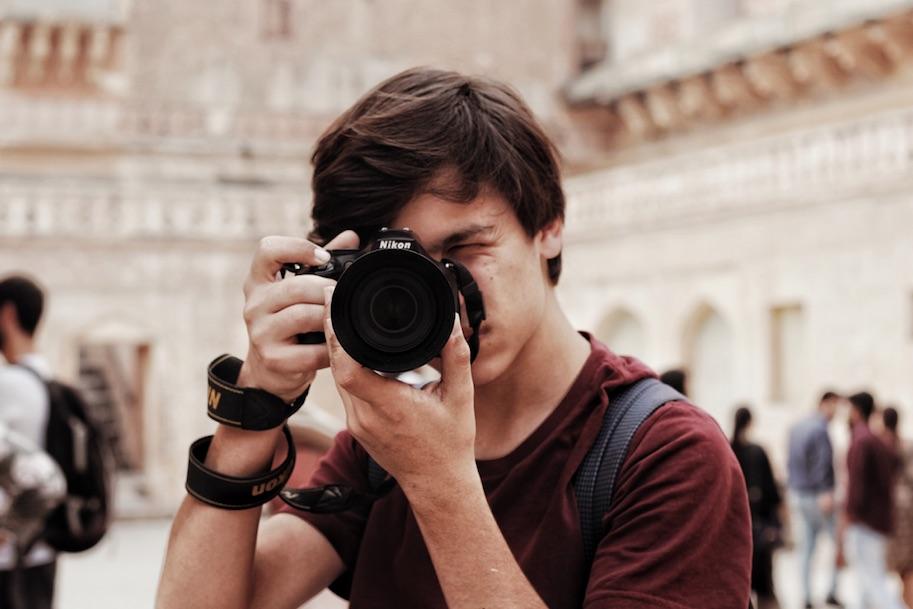 Casos prácticos: Éxitos en la integración de la IA en el trabajo fotográfico
